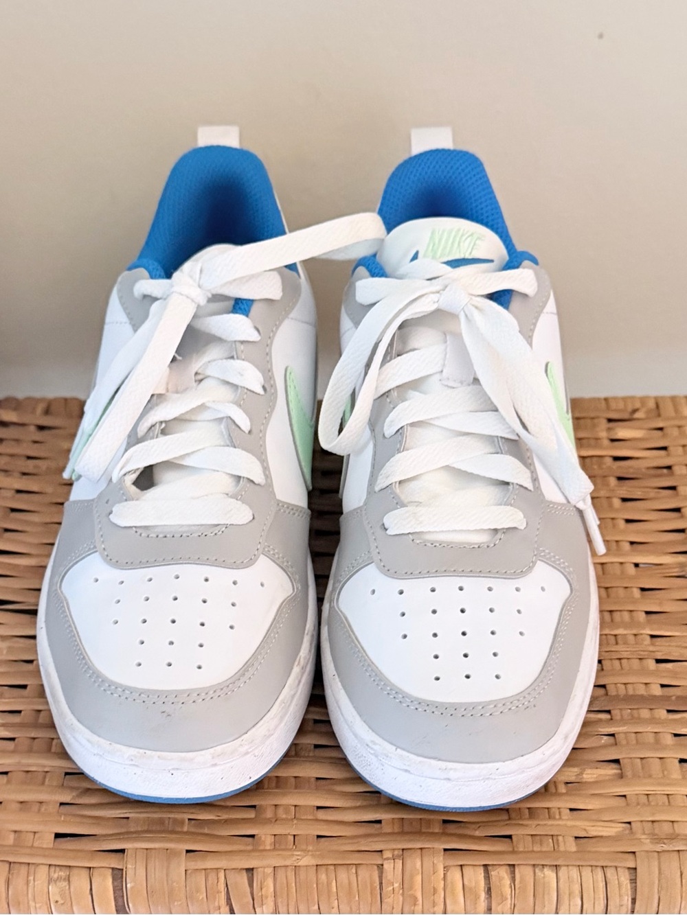 Nike Kids' Low-Top Sneakers in White, Gray & Mint Youth 4.5